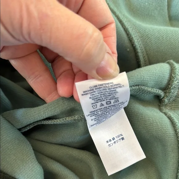 Lands' End Men's Green Quarter-Zip Cotton Pull-Over - Picture 5 of 5